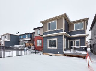 Photo 2: 8636 223 Street in Edmonton: Zone 58 House for sale : MLS®# E4273795