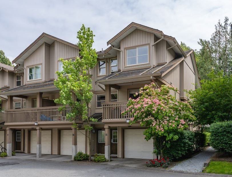 Main Photo: 35 19250 65 Avenue in Surrey: Clayton Townhouse for sale (Cloverdale)  : MLS®# R2374516