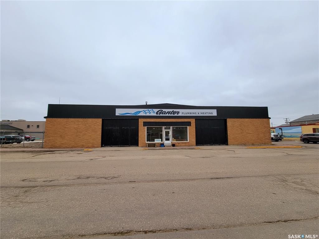 Main Photo: 196 2nd Avenue West in Unity: Commercial for sale : MLS®# SK891999