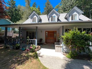 Photo 1: 5848 MARINE Way in Sechelt: Sechelt District House for sale (Sunshine Coast)  : MLS®# R2800230