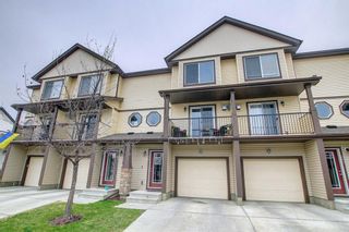 Photo 2: 261 Copperpond Landing SE in Calgary: Copperfield Row/Townhouse for sale : MLS®# A1207634