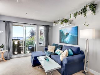 Photo 6: 207 333 E 1ST Street in North Vancouver: Lower Lonsdale Condo for sale in "The Vista West" : MLS®# R2712005