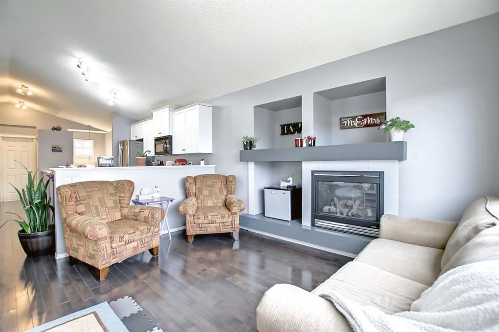 Photo 9: Photos: 677 Evermeadow Road SW in Calgary: Evergreen Detached for sale : MLS®# A1156824