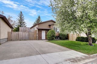 Main Photo: 1235 Butterfield Crescent North in Regina: Rochdale Park Residential for sale : MLS®# SK970064