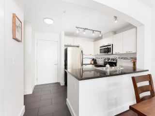Photo 8: 508 7428 BYRNEPARK Walk in Burnaby: South Slope Condo for sale in "GREEN-SPRING" (Burnaby South)  : MLS®# R2731927