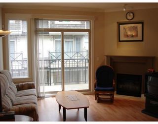 Photo 4: 22 6233 BIRCH Street in Richmond: McLennan North Townhouse for sale in "HAMPTONS GATE" : MLS®# V689042