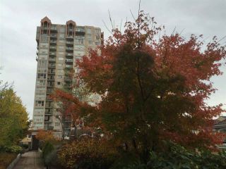 Photo 12: 1808 1 RENAISSANCE SQUARE in New Westminster: Quay Condo for sale : MLS®# R2014289