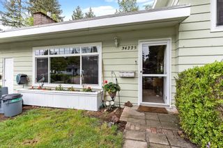 Photo 3: 34225 LARCH Street in Abbotsford: Central Abbotsford House for sale : MLS®# R2684085