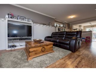 Photo 4: 63 4401 BLAUSON Boulevard in Abbotsford: Abbotsford East Townhouse for sale in "Sage at Auguston" : MLS®# R2061479