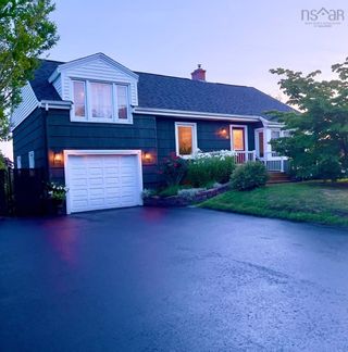 Photo 1: 18 Raymoor Drive in Dartmouth: 17-Woodlawn, Portland Estates, N Residential for sale (Halifax-Dartmouth)  : MLS®# 202220165