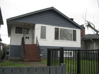 Photo 1: 1660 E 37TH Avenue in Vancouver: Knight House for sale (Vancouver East)  : MLS®# R2658015