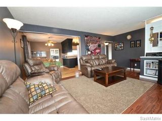 Photo 5: 4910 SHERWOOD Drive in Regina: Regent Park Single Family Dwelling for sale (Regina Area 02)  : MLS®# 565264