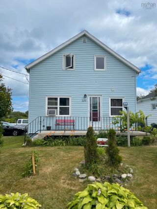 Photo 2: 137 seaview Street in Glace Bay: 203-Glace Bay Residential for sale (Cape Breton)  : MLS®# 202219151