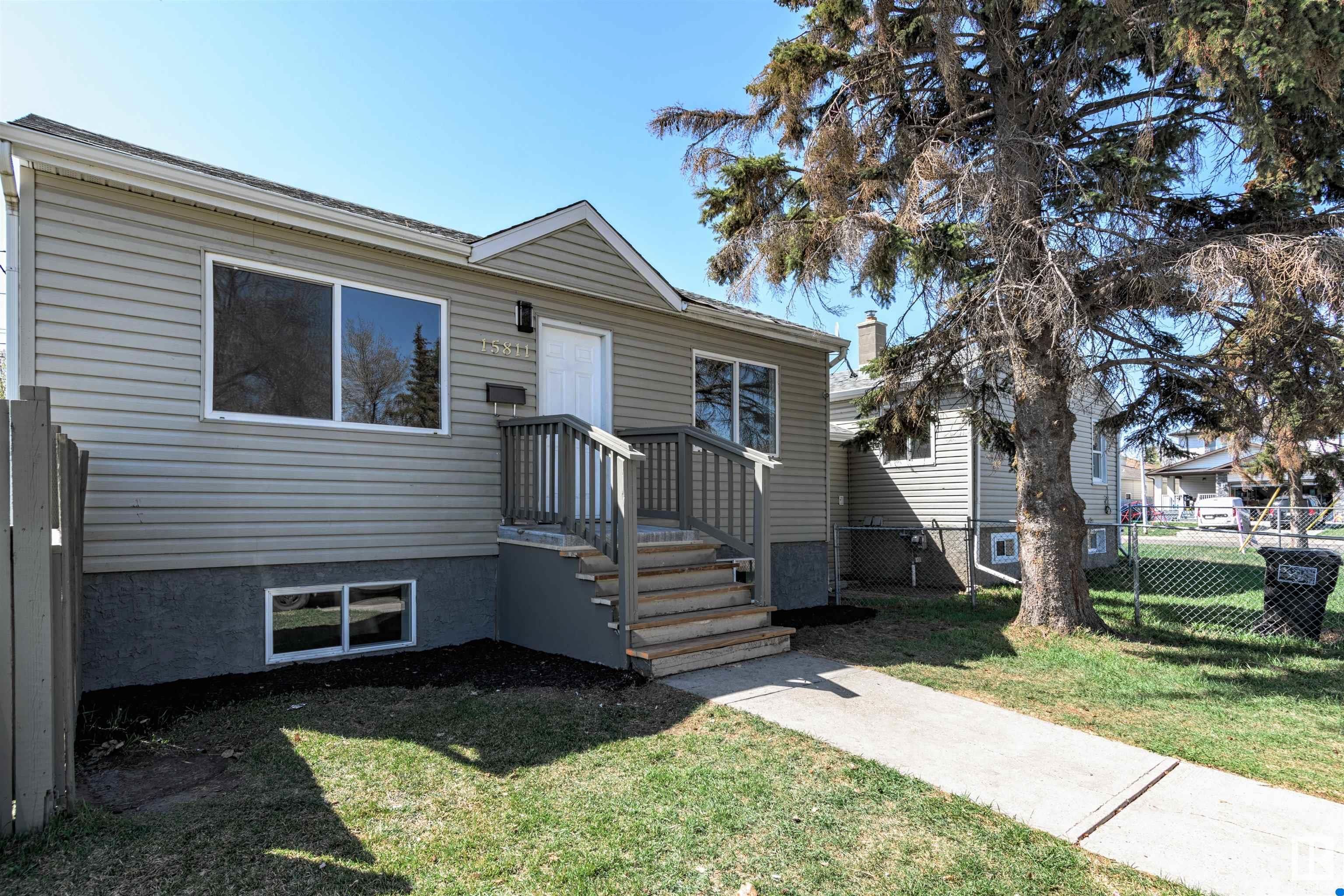 Main Photo: 10345 159 Street in Edmonton: Zone 21 House Duplex for sale : MLS®# E4339987