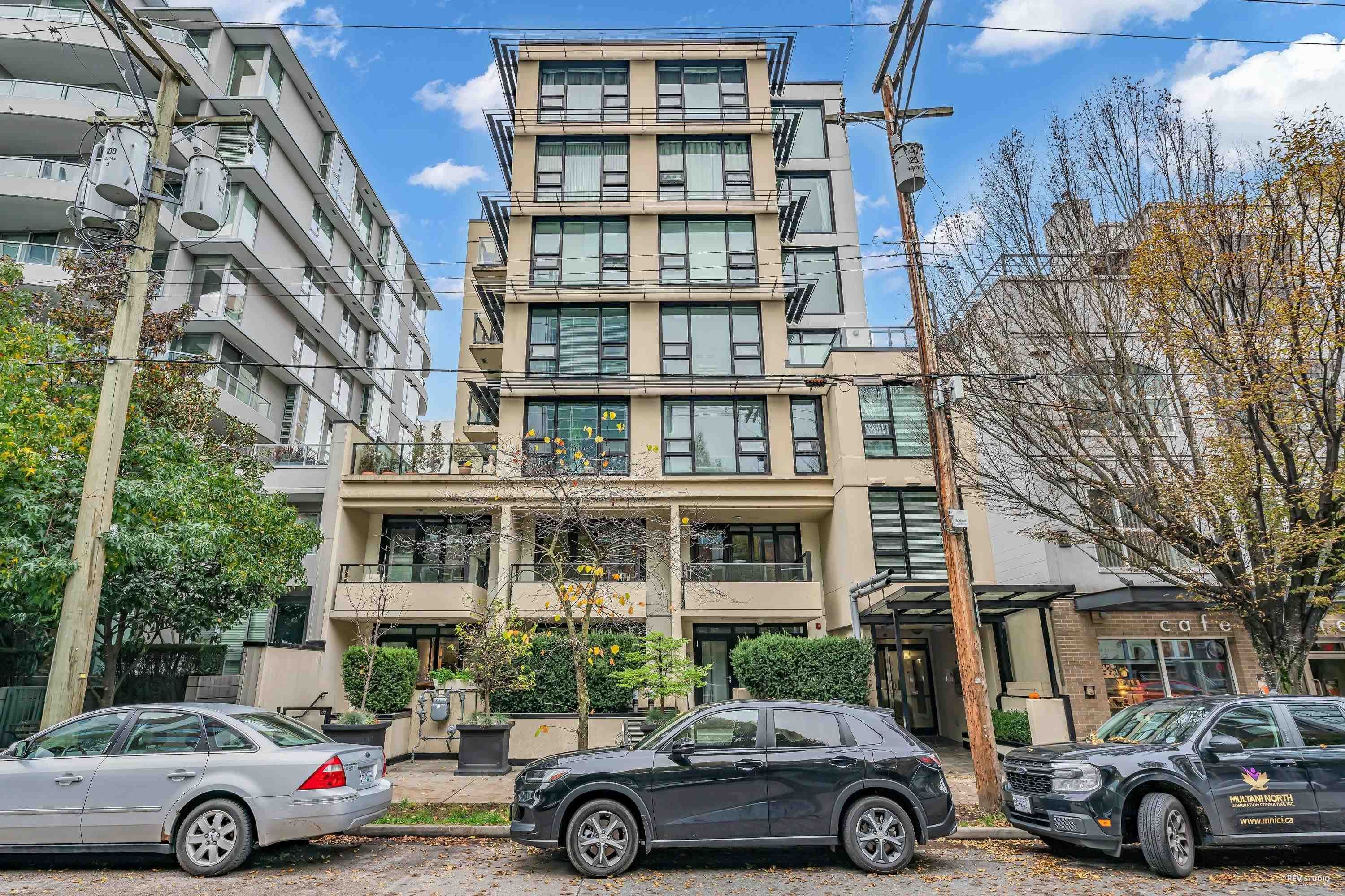 Main Photo: 603 555 W 7TH Avenue in Vancouver: Fairview VW Condo for sale (Vancouver West)  : MLS®# R2830494