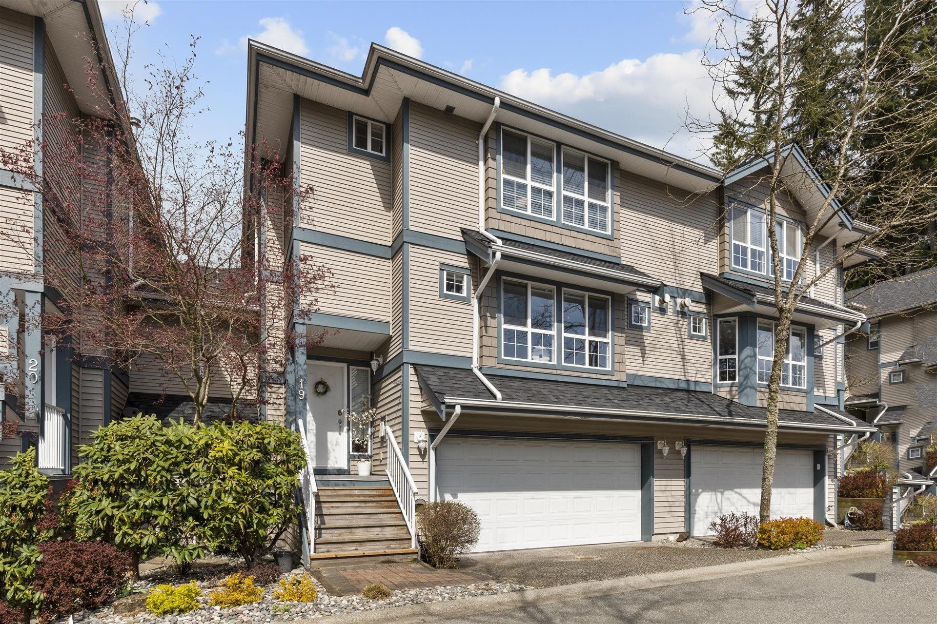 Main Photo: 19 241 PARKSIDE Drive in Port Moody: Heritage Mountain Townhouse for sale in "PINEHURST" : MLS®# R2678046