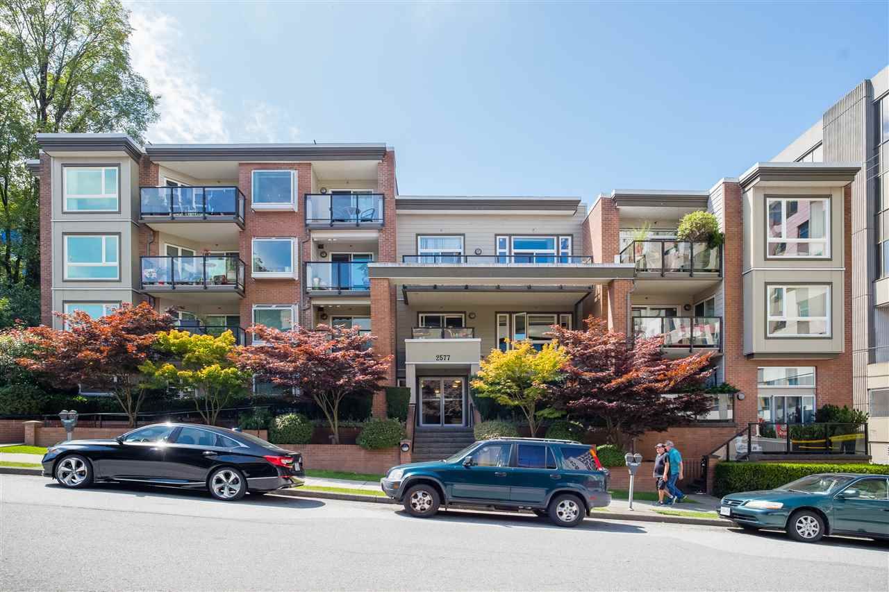Main Photo: 303 2577 WILLOW STREET in Vancouver: Fairview VW Condo for sale (Vancouver West)  : MLS®# R2483123
