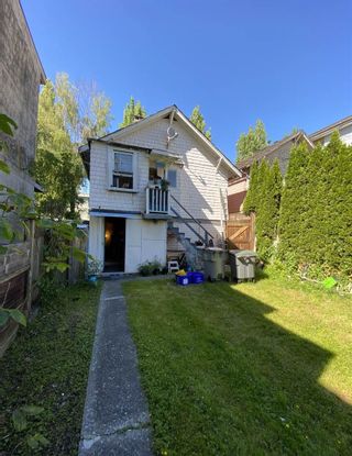Photo 2: 1546 E. 3RD AVENUE in Vancouver: Grandview Woodland VE House for sale (Vancouver East)  : MLS®# R2461134
