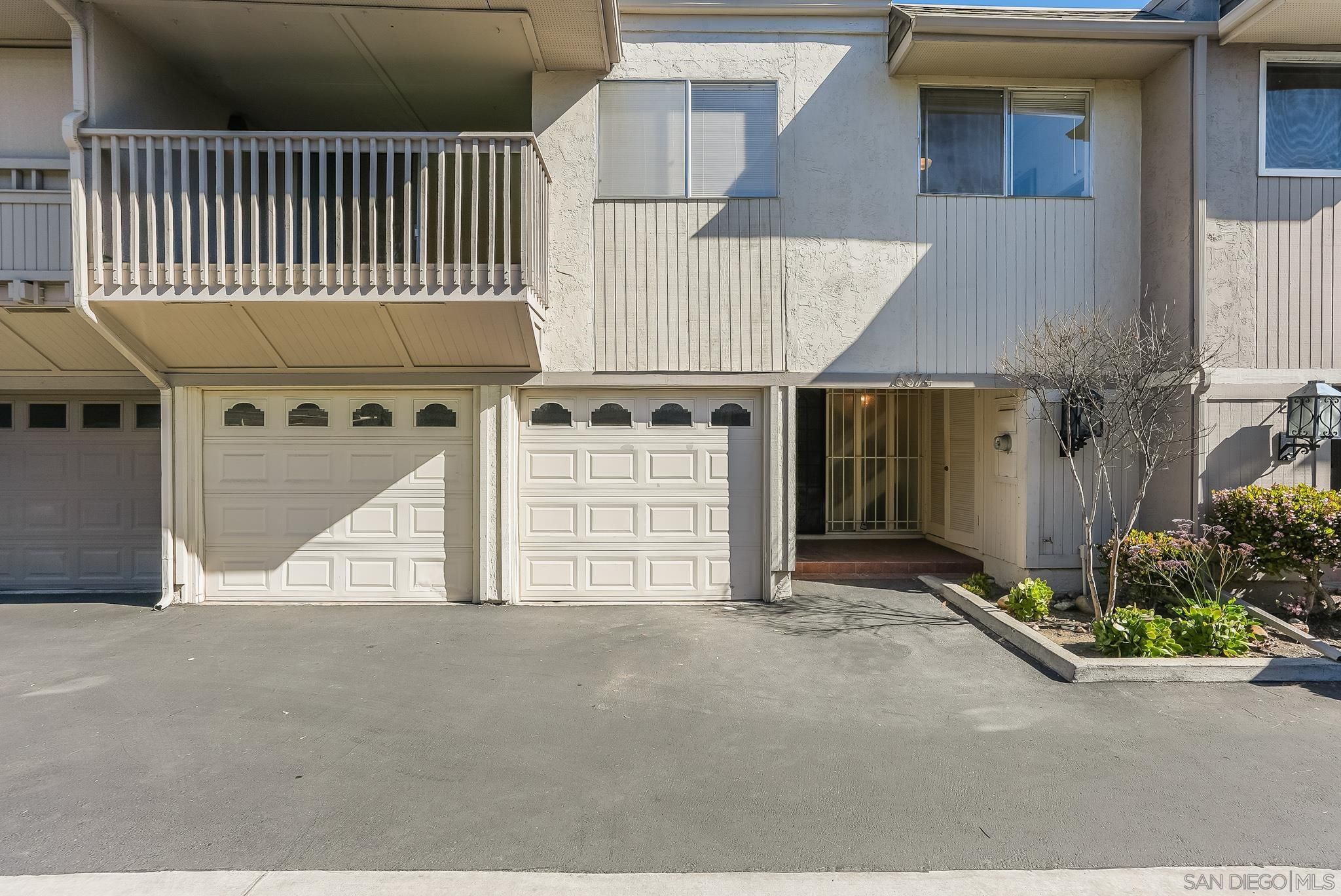 Main Photo: MISSION VALLEY Townhouse for sale : 3 bedrooms : 6374 Caminito Salado in San Diego