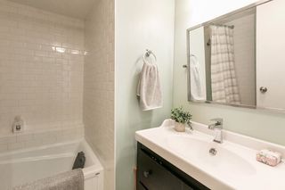 Photo 11: 204 1930 W 3RD Avenue in Vancouver: Kitsilano Condo for sale in "The Westview" (Vancouver West)  : MLS®# R2722917
