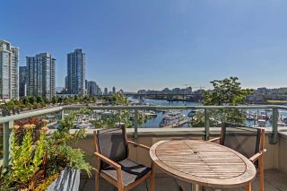Photo 7: 612 1228 MARINASIDE CRESCENT in Vancouver: Yaletown Condo for sale (Vancouver West)  : MLS®# R2495566