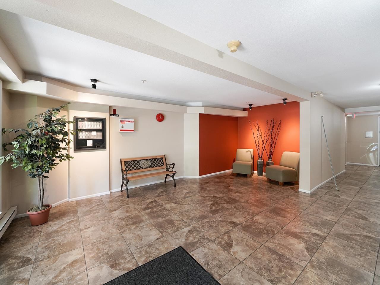 Photo 3: Photos: 503 525 AGNES STREET in New Westminster: Downtown NW Condo for sale : MLS®# R2596157