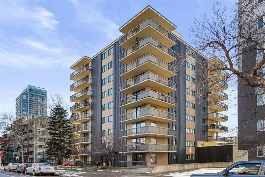 Main Photo: 301 1107 15 Avenue SW in Calgary: Beltline Apartment for sale : MLS®# A2094232