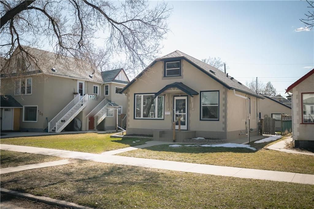 Photo 2: Photos: 513 De La Morenie Street in Winnipeg: St Boniface Residential for sale (2A)  : MLS®# 202108491