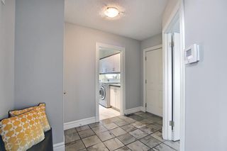 Photo 16: 430 Sierra Madre Court SW in Calgary: Signal Hill Detached for sale : MLS®# A1100260