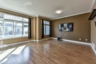 Photo 2: 21 19330 69 Avenue in Surrey: Clayton Townhouse for sale in "MONTEBELLO" (Cloverdale)  : MLS®# R2110201