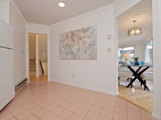 Photo 14: 2132 EASTERN Avenue in North Vancouver: Central Lonsdale Townhouse for sale in "OAK COURT" : MLS®# R2244882