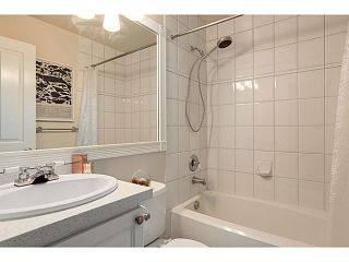 Photo 9: 403 2588 ALDER Street in Vancouver: Fairview VW Condo for sale in "BOLLERT PLACE" (Vancouver West)  : MLS®# V1104076