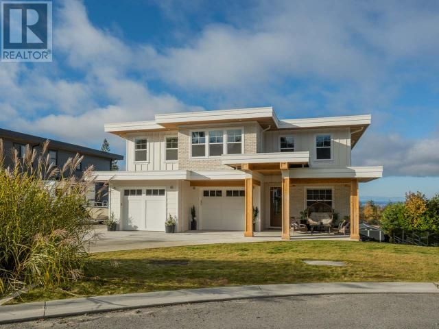 Main Photo: 3551 SELKIRK AVE in Powell River: House for sale : MLS®# 17175