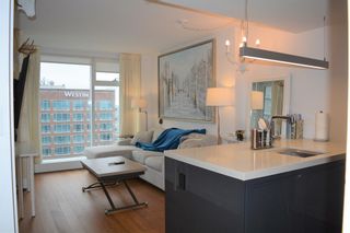 Photo 3: 3010 777 RICHARDS STREET in Vancouver: Downtown VW Condo for sale (Vancouver West)  : MLS®# R2439046