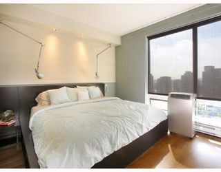 Photo 7: 2202 1055 HOMER Street in Vancouver: Downtown VW Condo for sale in "THE DOMUS" (Vancouver West)  : MLS®# V777326