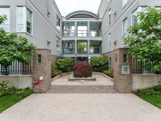 Main Photo: 17 1388 W 6TH Avenue in Vancouver: Fairview VW Condo for sale in "The Nottingham" (Vancouver West)  : MLS®# R2891496