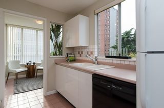Photo 13: 301 1566 W 13 Avenue in Vancouver: Fairview VW Condo for sale in "Royal Gardens" (Vancouver West)  : MLS®# R2011878