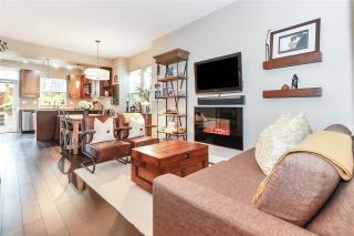 Photo 2: 1833 CHARLES Street in Vancouver: Grandview VE Townhouse for sale in "Jeff's Residence" (Vancouver East)  : MLS®# R2278088