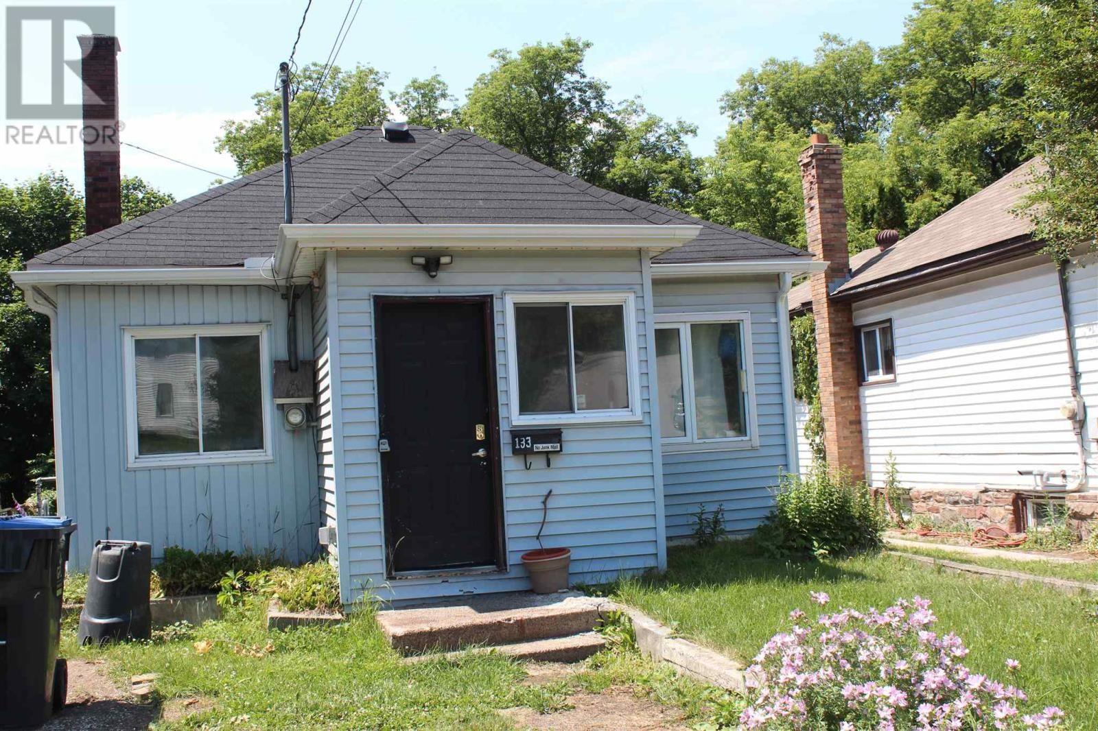 Main Photo: 133 Trelawne AVE in Sault Ste. Marie: House for sale : MLS®# SM232890