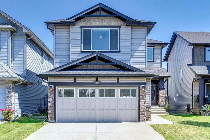 FEATURED LISTING: 1210 Kingston Crescent Southeast Airdrie
