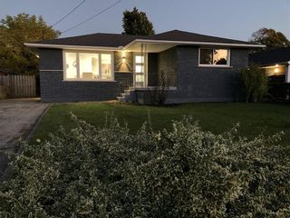 Photo 3: 89 GREENINGDON Drive in Hamilton: House for sale : MLS®# H4192193