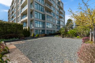 Photo 31: 504 15466 NORTH BLUFF Road in Surrey: White Rock Condo for sale in "The Summit" (South Surrey White Rock)  : MLS®# R2872257