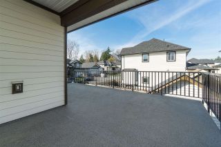 Photo 17: 27625 RAILCAR Crescent in Abbotsford: Aberdeen House for sale in "Station Rd Subdivision" : MLS®# R2446579