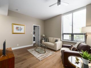 Photo 3: 301 531 BEATTY Street in Vancouver: Downtown VW Condo for sale in "METROLIVING" (Vancouver West)  : MLS®# R2506076