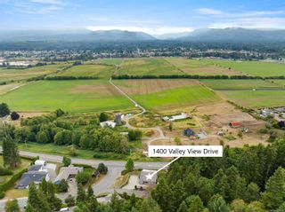 Photo 4: 1400 Valley View Dr in Courtenay: CV Courtenay East House for sale (Comox Valley)  : MLS®# 952530