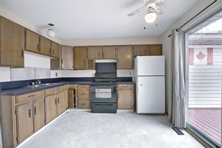 Photo 17: 329 Woodvale Crescent SW in Calgary: Woodlands Semi Detached for sale : MLS®# A1093334