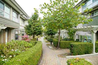 Photo 3: 84 15353 100 Avenue in Surrey: Guildford Townhouse for sale in "Soul of Guildford" (North Surrey)  : MLS®# R2211059