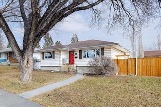 Photo 2: 432 Thornhill Place NW in Calgary: Thorncliffe Detached for sale : MLS®# A2116683