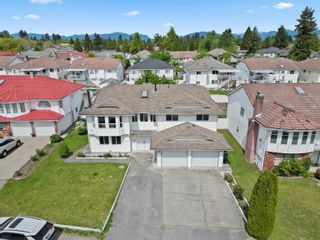 Photo 4: 12475 90 Avenue in Surrey: Queen Mary Park Surrey House for sale : MLS®# R2878604