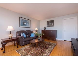 Photo 10: 214 17707 57A Avenue in Surrey: Cloverdale BC Condo for sale in "Frances Manor" (Cloverdale)  : MLS®# R2636914